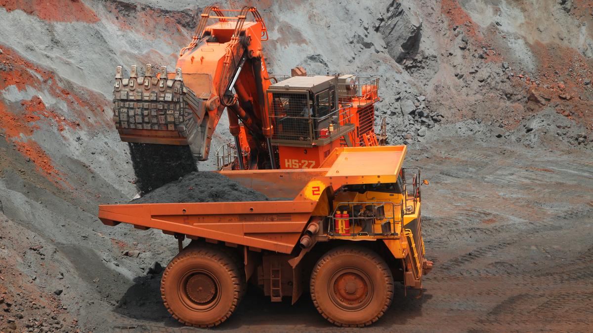 NMDC raises iron ore prices by ₹100 a tonne